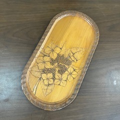木彫りの飾りの画像