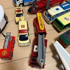 乗り物おもちゃセットの画像