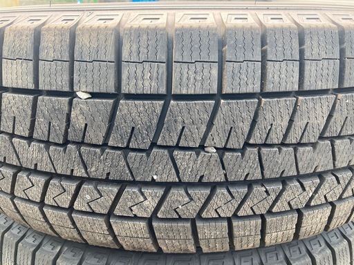 DUNLOP 225/65R17 24年製　冬タイヤ