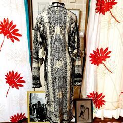 LEONARD(レオナール) 総シルク。フランス、パリの粋を編み上げたような美しいワンピース。いかがでしょうか？の画像