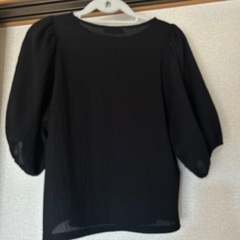 しまむら　黒バルーンスリーブの画像