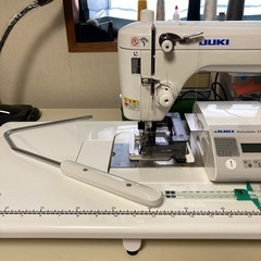 JUKI SL-300EXミシン+EB-1ボタンホーラーの画像
