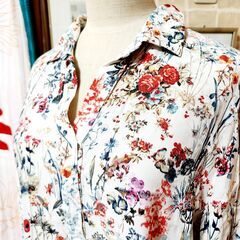 ZARA(ザラ) すっきりロングスタイル。シンプルかつ華やかなワンピース、いかがでしょうか？の画像