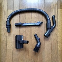 【故障中・付属品取り用】日立コードレスクリーナーの画像