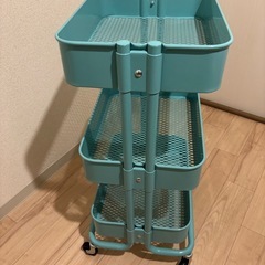 【IKEA】キッチンワゴン（ターコイズ ）竹製フタ付き！の画像
