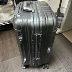 スーツケースの画像