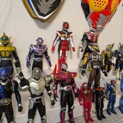 平成・昭和ライダー戦隊　可動フィギュア　ソフビ計38体とお面3個の画像