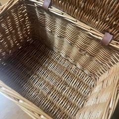 蓋付きカゴの画像