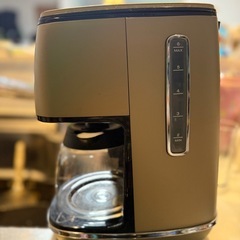 DeLonghi コーヒーメーカー 最大12カップの画像