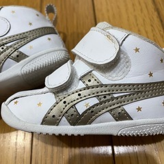 asics スクスク ベビーシューズの画像