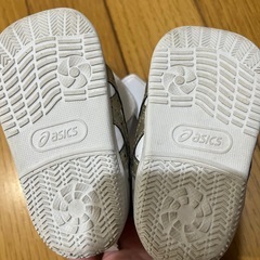 asics スクスク ベビーシューズの画像