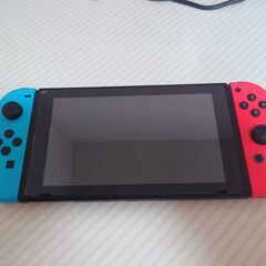 Nintendo Switch 本体+周辺機器の画像