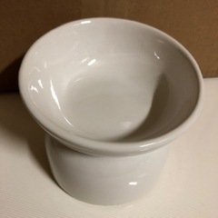 新古品愛猫ご飯入れの画像