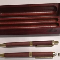 ボールペン・シャープペンのセットの画像