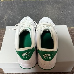 【新品
試し履きのみ】NIKE AIR FORCE 1 '07の画像