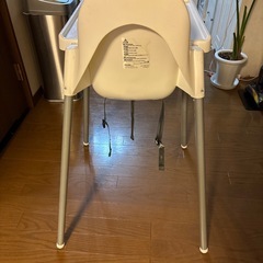 IKEAアンティロープ　ハイチェア　安全ベルト付き　ホワイトの画像