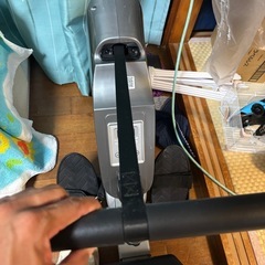 【美品】Sunny Health & Fitness ローイングマシン SF-RW5515 折りたたみ式・8段階調節・LCDモニター付きの画像