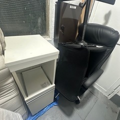 残りの物全て無料！🉐テーブル、上の椅子売り切れの画像