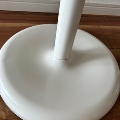 美品！お子様用にどうぞ。カラフルハンガーラックの画像