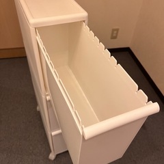 収納ボックス　棚の画像