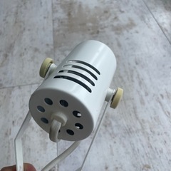 スポットライト　電球付きの画像