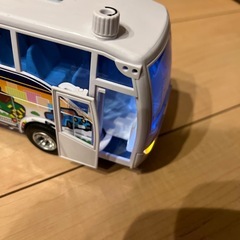 トミカ トラック バスの画像