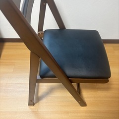 折りたたみチェアの画像