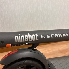 Segway Ninebot ES2電動キックスクーターの画像