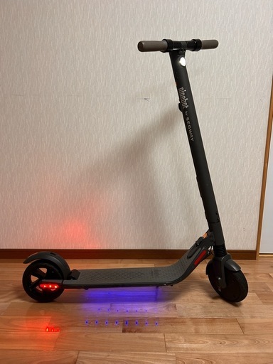 Segway Ninebot ES2電動キックスクーター