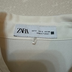 zara ステッチ　ブラウスの画像