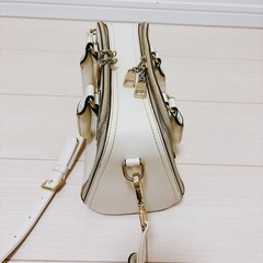 【ダイアナ】ショルダーバッグの画像