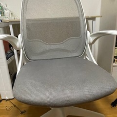 デスク、チェアセットの画像