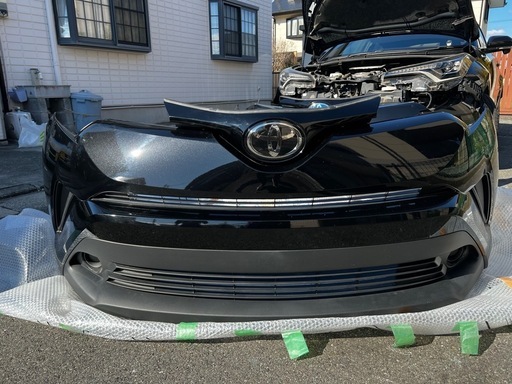 希少　トヨタ C-HR USフロントバンパー