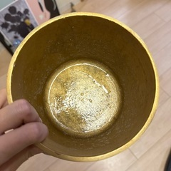 金属花瓶の画像