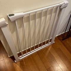 ベビーゲート白の画像