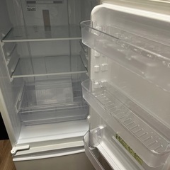 冷蔵庫（SHARP SJ-17E7-KW）の画像
