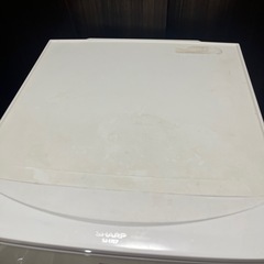 冷蔵庫（SHARP SJ-17E7-KW）の画像