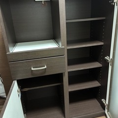 食器棚の画像