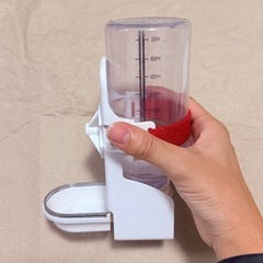 うさぎ　水飲み　容器の画像