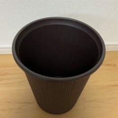 【美品】濃いめブラウンのゴミ箱の画像