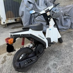 スズキスーパーモレv100エンジンの画像