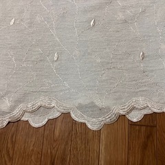 レースカーテン 2枚組 クリーム色 葉の刺繍Ｂの画像