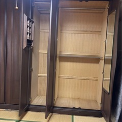 大幅値下げします‼️トヨタ家具　婚礼箪笥2本の画像