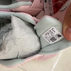 新品未使用 タグ付き New Balance 373 ピンクスニーカー タグ付きの画像