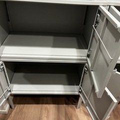  IKEA LIXHULT キャビネット4個の画像