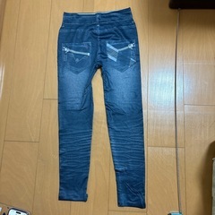 デニム風レギンスパンツの画像