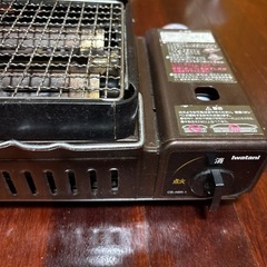 カセットコンロ　ガスボンベ付きの画像