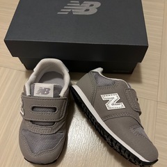 ニューバランス　ベビーシューズ　13cm  未使用の画像