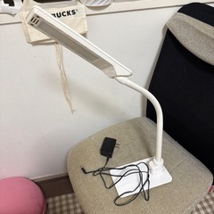 デスクライトの画像