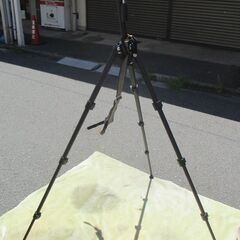 ☆ベルボン Velbon Easy Black 350B 三脚◆撮影時にあると無いとじゃ大違いの画像